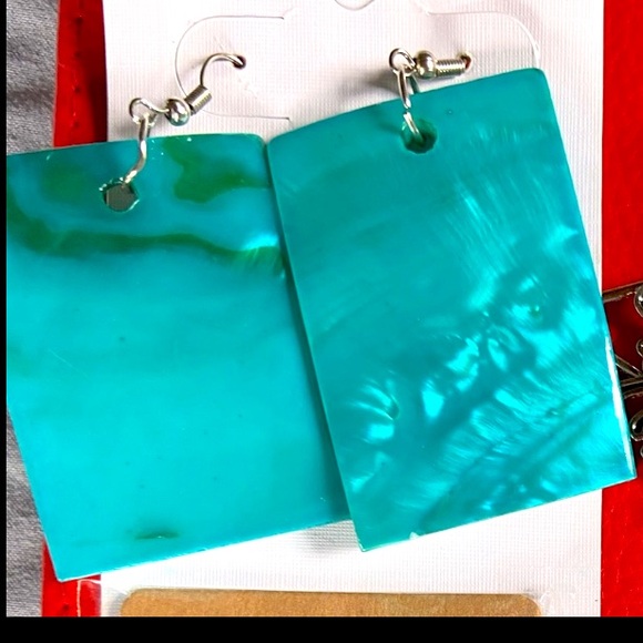 🏷️ BNWT TURQUOISE METALLIC EARRINGS~SHIMMERING CHUNKY RECTANGLES~BOHO CHIC - Picture 2 of 3